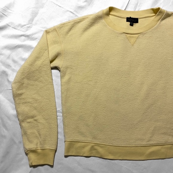 💛 yellow fleece crewneck - Picture 2 of 3
